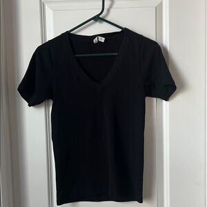 Athleta Black V-Neck Short Sleeve Tee
